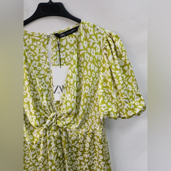 🛍️BEAUTIFUL SATIN EFFECT ZARA NEW DRESS SIZE SMALL - Picture 5 of 8